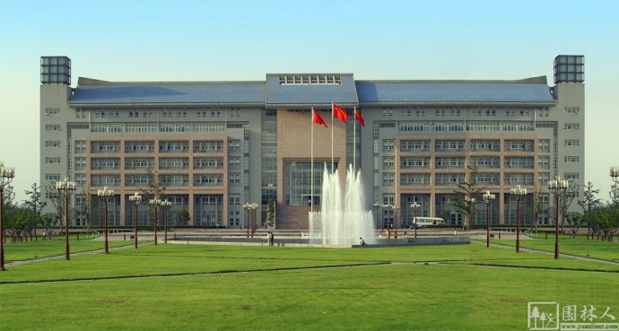 鄭州大學(xué)新校區彩色音樂(lè )噴泉工程